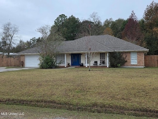 1803 Henderson St, Waveland, MS 39576