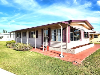 14 Lakeview Dr, Palmetto, FL 34221