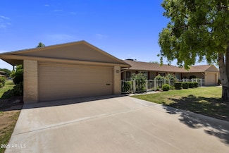10325 W Prairie Hills Cir Unit 22, Sun City, AZ 85351