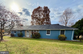 1114 W Thomas Rd, Lansdale, PA 19446