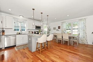 26 Greenwood Dr, Prospect, CT 06712