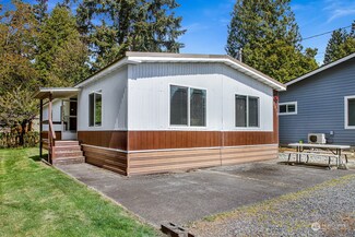5070 Alder St, Blaine, WA 98230