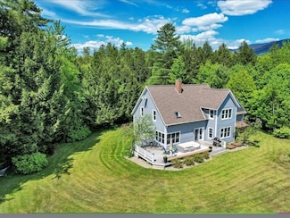 228 E Harvey Farm Rd, Waterbury Center, VT 05677