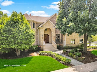 228 E Franklin St, Wheaton, IL 60187