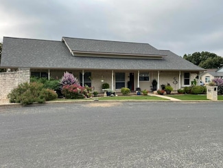 511 Kristofer St, Fredericksburg, TX 78624