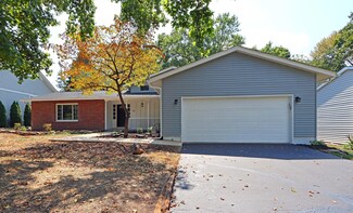 163 W Granville Rd, Worthington, OH 43085