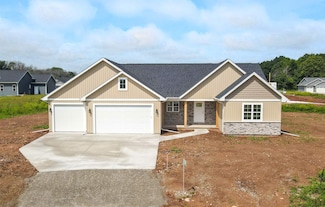 2658 Lawrence Ln, Neenah, WI 54956