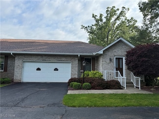 197 Mathews Rd Unit B, Youngstown, OH 44512