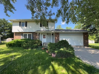 3764 Kingsway Dr, Crown Point, IN 46307