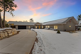938 Spruce Rd, Larkspur, CO 80118