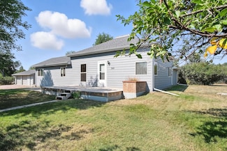 346 N 22nd St, Hot Springs, SD 57747