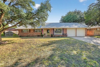 2205 Cimmaron Ave, Midland, TX 79705