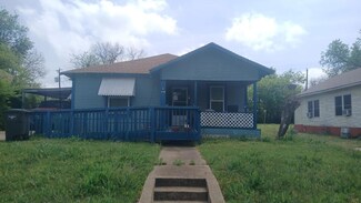 1038 E Maddox Ave, Fort Worth, TX 76104