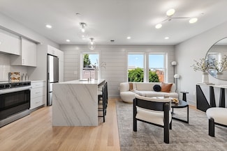 88 Maverick St Unit 5, Boston, MA 02128
