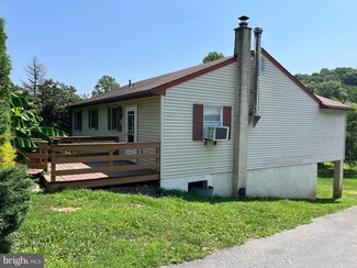 1285 N Ironstone Dr, Boyertown, PA 19512