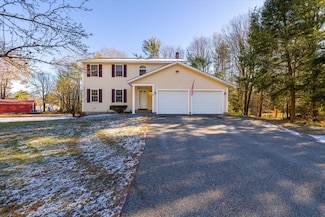2 Fern St, Baldwinville, MA 01436