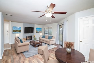 11843 Braesview Unit 1612, San Antonio, TX 78213