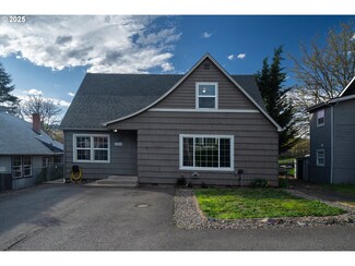 1816 SE Eddy St, Roseburg, OR 97470