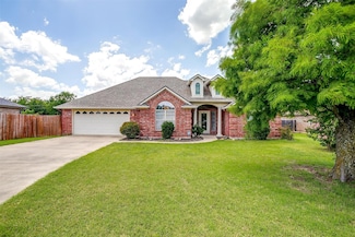 2311 Springhill Ct, Mineral Wells, TX 76067