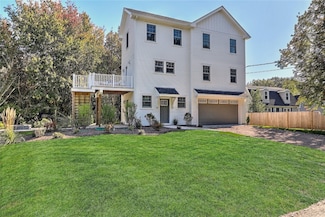 137 Rosebriar Ave, Wakefield, RI 02879