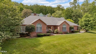 4 Roundtree Ct, Johnson City, TN 37604