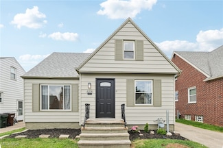 6206 Farnsworth Dr, Cleveland, OH 44129