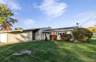 34 Steele Cir, Niagara Falls, NY 14304