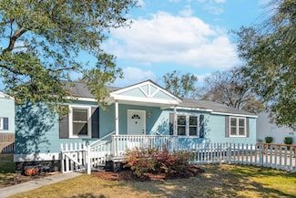 1079 Lockhart St, North Charleston, SC 29405