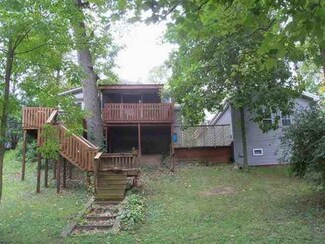 19 Ems R4h Ln, Pierceton, IN 46562