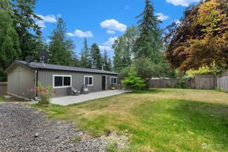 18689 2nd Ave NE, Suquamish, WA 98392