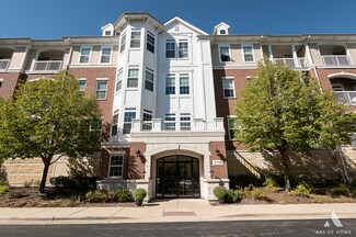 2750 Commons Dr Unit 205, Glenview, IL 60026