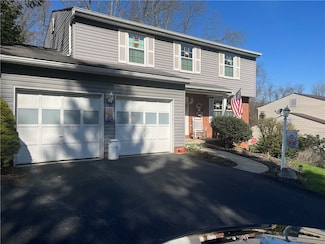 17 Hones Rd, Export, PA 15632