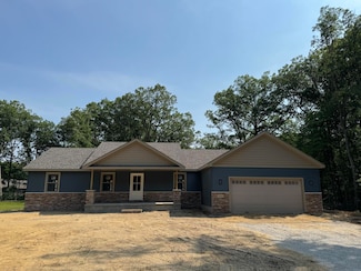 3649 Pointer Ln, Wheatfield, IN 46392