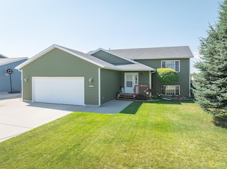 4907 Elmer St, Rapid City, SD 57703