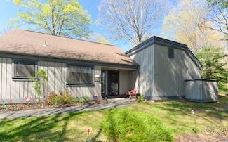 133 Heritage Village Unit B, Southbury, CT 06488