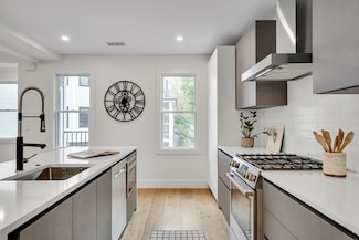 89 Cleveland St Unit 89, Arlington, MA 02474