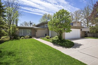 616 Dundee Rd, Glencoe, IL 60022