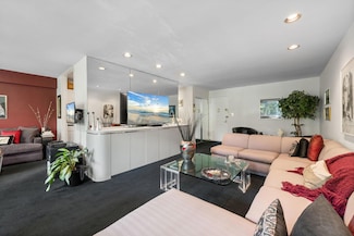 25 Chapel Place Unit 2D, Great Neck, NY 11021