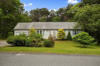 25 Liam Ln, Centerville, MA 02632