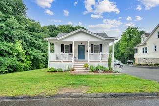 70 Sunnyside Ave, Oakville, CT 06779