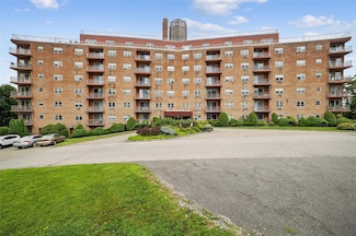 1 Lakeview Dr Unit 6R, Peekskill, NY 10566