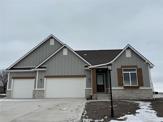 1612 Summit Cir NE, Bondurant, IA 50035