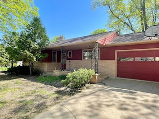 405 Veda Dr, Redwood Falls, MN 56283