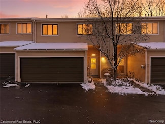 5868 Shore Ct Unit 29, Clarkston, MI 48346