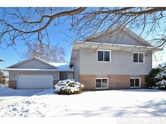 2052 2052 Henry St N, North St. Paul, MN 55109