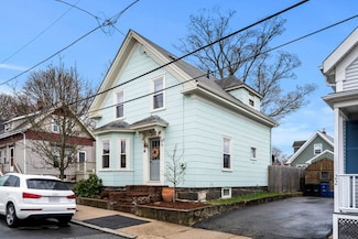 20 Myrtle St, Beverly, MA 01915