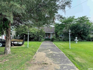 1011 W Goodall St, Marion, IL 62959