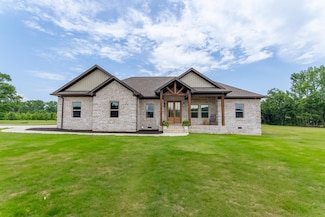 30 Daisy Ln, Savannah, TN 38372