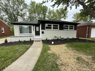 20218 Chalon St, Saint Clair Shores, MI 48080