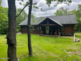 1090 Glen Savage Rd, Fairhope, PA 15538